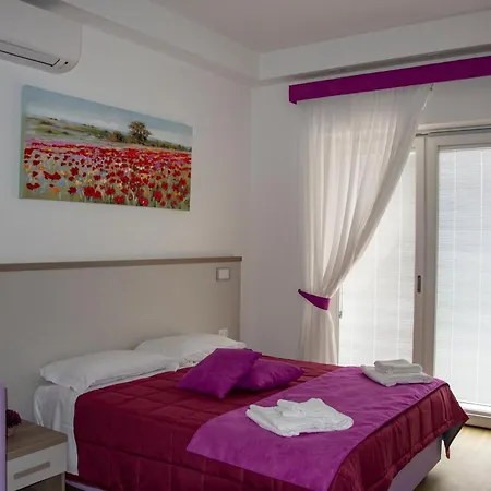 Rainbow Al Colosseo Apartman