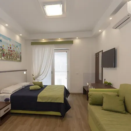 Rainbow Al Colosseo Róma