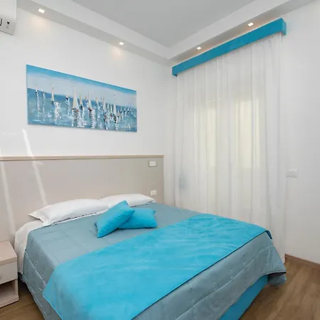 Rainbow Al Colosseo Apartman *