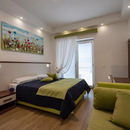 Rainbow Al Colosseo Róma