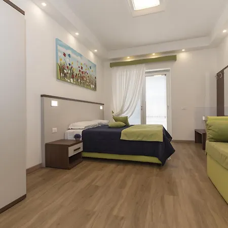 Rainbow Al Colosseo Apartman