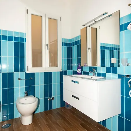 Rainbow Al Colosseo Apartman *