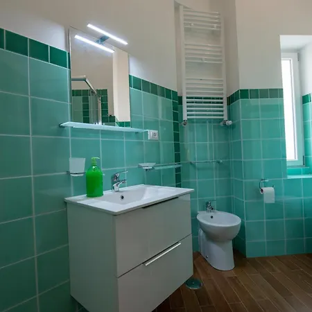 Rainbow Al Colosseo Apartman *